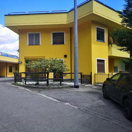 Nel Verde A 3km Da Nyaraló